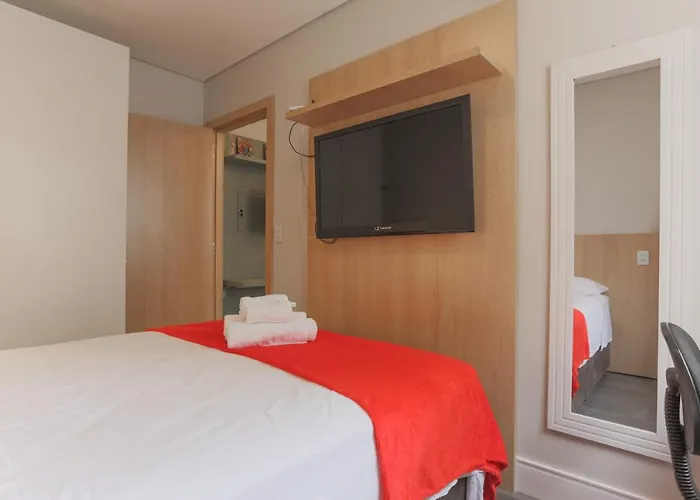 Apartamento Lindo Local A 300m Da Santa Casa E Perto Ufrgs - Serviços Inteligentes Por Fioravante
